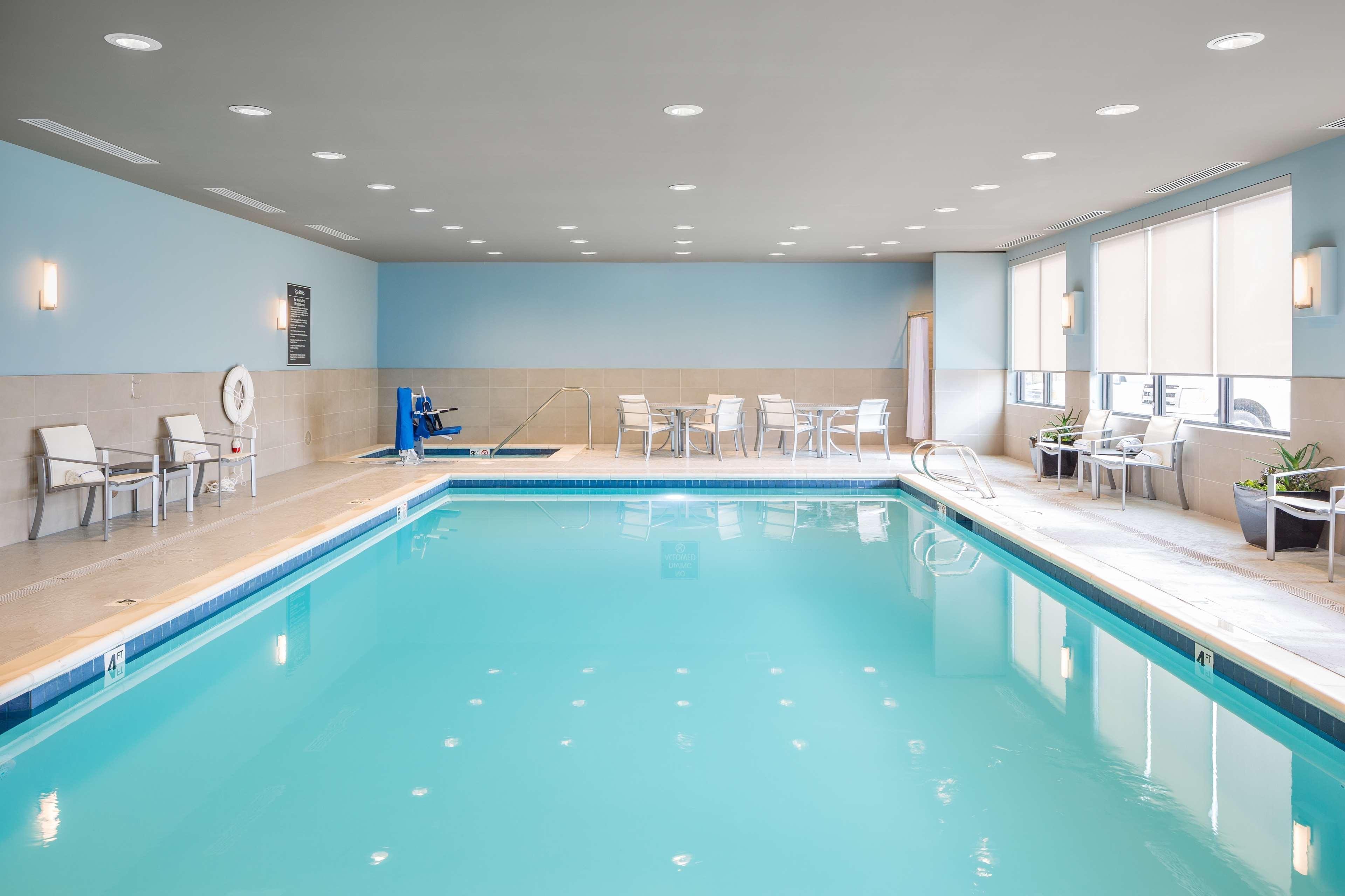 Best Western Premier Hotel At Fisher'S Landing Vancouver Buitenkant foto