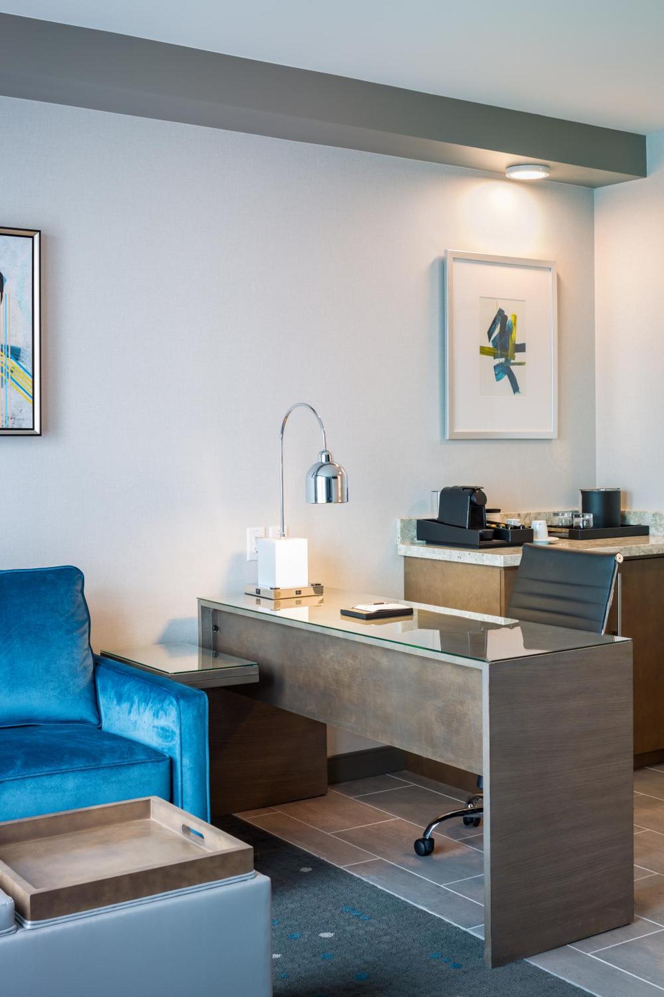 Best Western Premier Hotel At Fisher'S Landing Vancouver Buitenkant foto