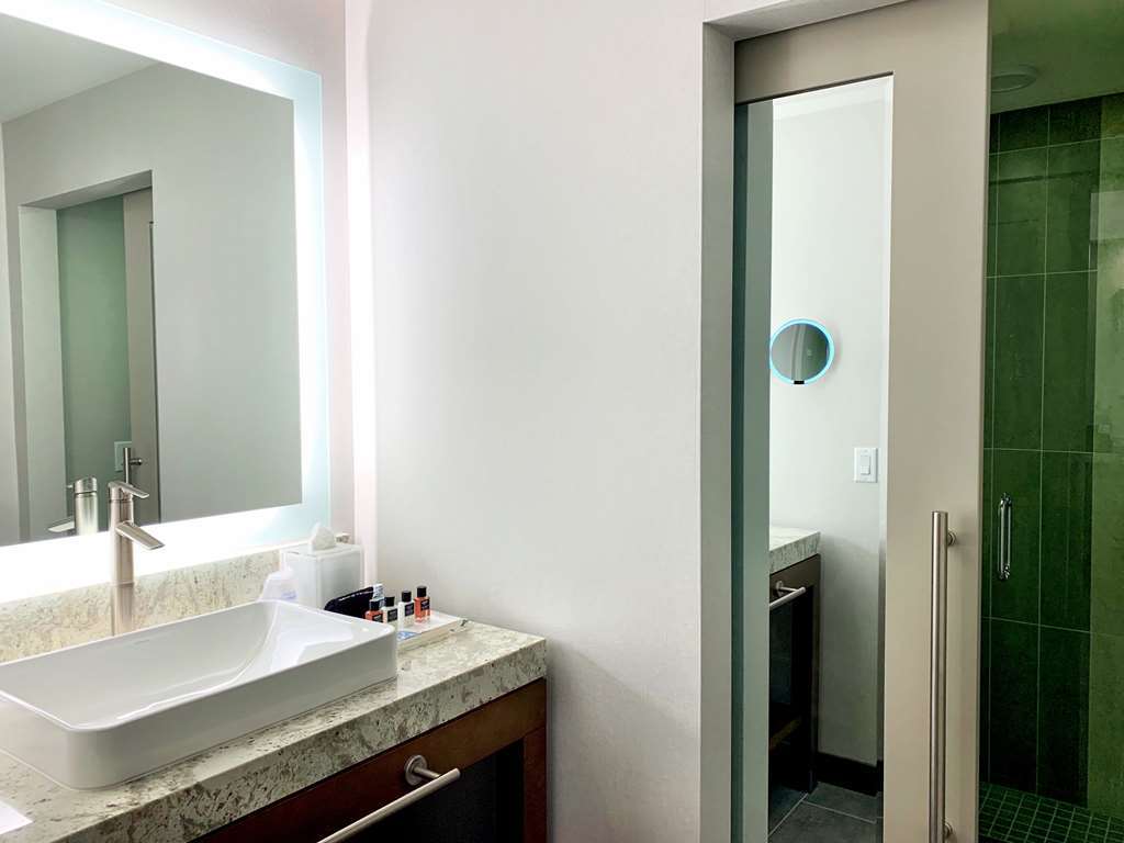 Best Western Premier Hotel At Fisher'S Landing Vancouver Kamer foto